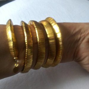 WOMEN'S "CHICO'S" BRUSHED GOLD SPIRAL WRAP BRACELET